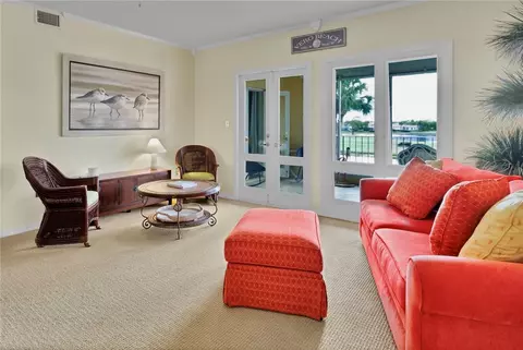 5085 Harmony Cir #201, Vero Beach, FL 32967