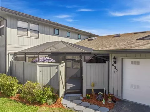 635 Centre Ct SW #101, Vero Beach, FL 32962