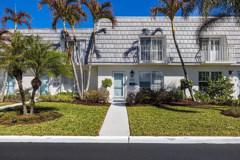 2820 Cardinal Dr #11, Vero Beach, FL 32963