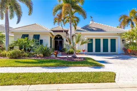 9205 Spring Time Dr, Vero Beach, FL 32963