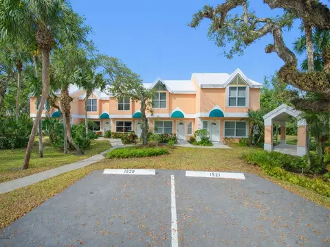 1529 Coral Oak Ln #1505, Vero Beach, FL 32963
