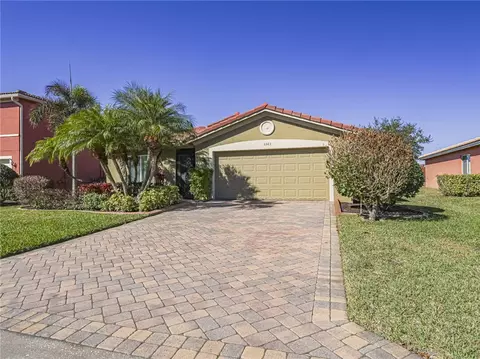 5563 43rd Ct, Vero Beach, FL 32967