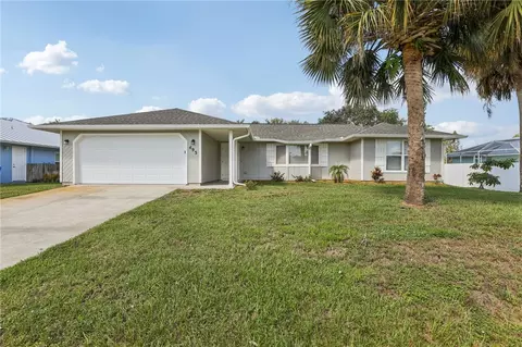 493 Quarry Ln, Sebastian, FL 32958