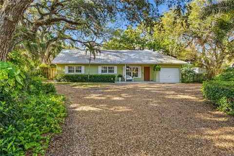 456 Holly Rd, Vero Beach, FL 32963