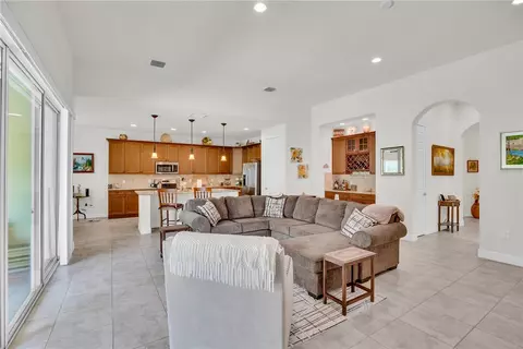 393 11th Sq SW, Vero Beach, FL 32962