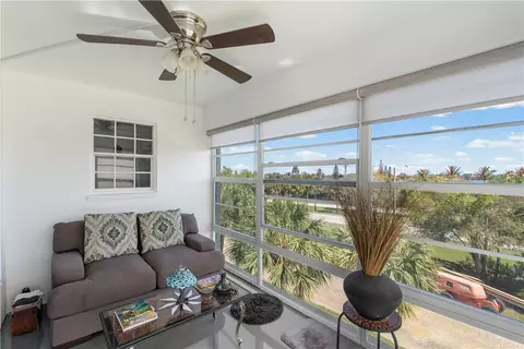 2333 Indian River Blvd #401, Vero Beach, FL 32960