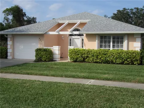 634 Lake Orchid Cir, Vero Beach, FL 32962