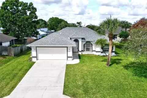 109 Karrigan St, Sebastian, FL 32958