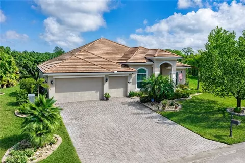 4813 Four Lakes Cir SW, Vero Beach, FL 32968