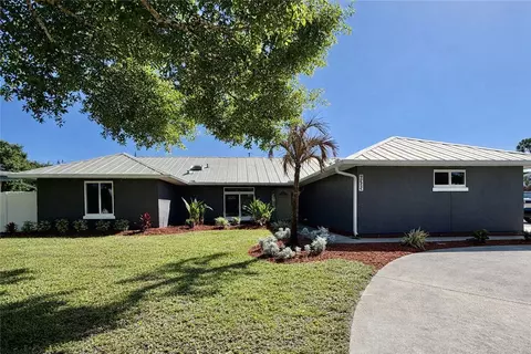6325 6th St, Vero Beach, FL 32968