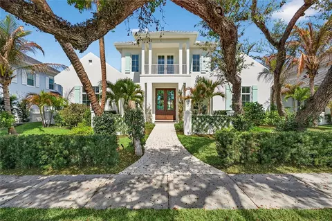 765 Azalea Ln, Vero Beach, FL 32963