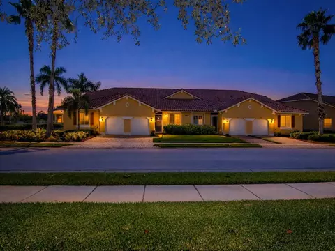 6305 Oxford Cir #101A, Vero Beach, FL 32966