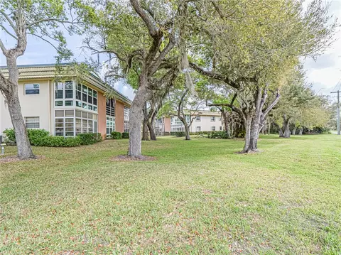 6 Vista Gardens Trl #205, Vero Beach, FL 32962