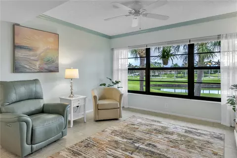 1 Plantation Dr #203, Vero Beach, FL 32966