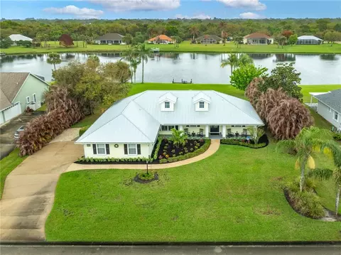 1516 Eagles Cir, Sebastian, FL 32958
