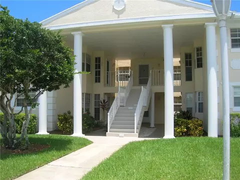720 Lake Orchid Cir #208, Vero Beach, FL 32962
