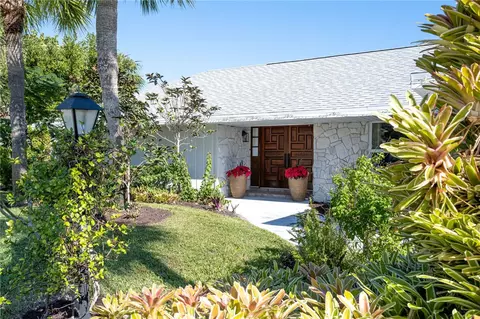 1048 Admirals Walk, Vero Beach, FL 32963