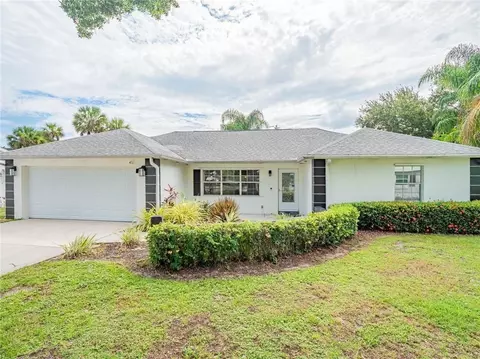 1902 4th Ave, Vero Beach, FL 32960
