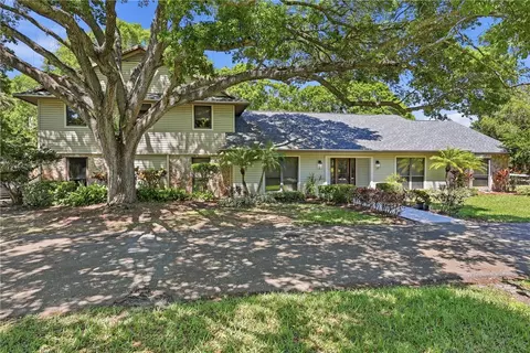 655 40th Ave SW, Vero Beach, FL 32968
