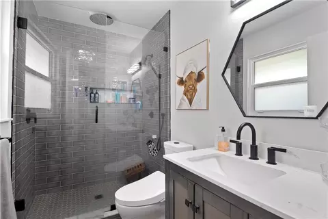 Bath - 8775 24th St, Vero Beach, FL 32966 photo 1 of 2