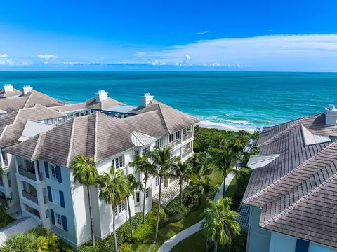 30 Beachside Dr #302, Vero Beach, FL 32963