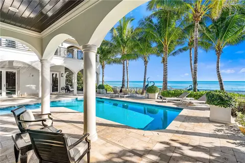 3756 Ocean Dr, Vero Beach, FL 32963