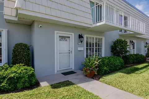 2731 Ocean Dr #16A, Vero Beach, FL 32963