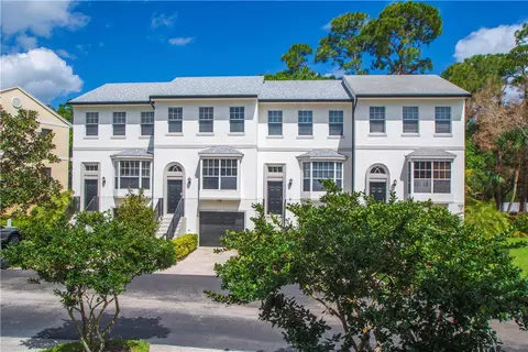 1670 42nd Sq #102, Vero Beach, FL 32960