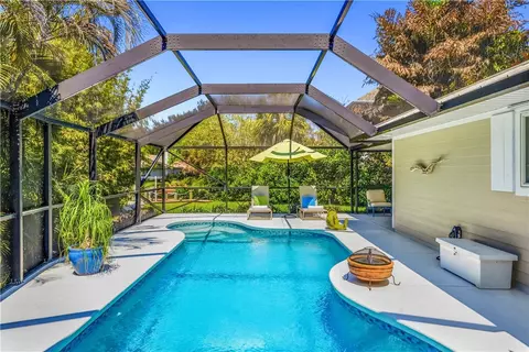 727 Shore Dr, Vero Beach, FL 32963