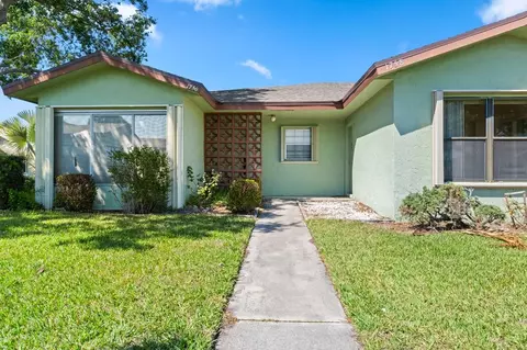 1758 Lakefront Blvd #B, Fort Pierce, FL 34982