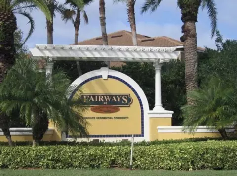 5090 Fairways Cir #H102, Vero Beach, FL 32967