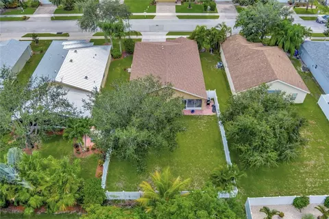 427 Lexington Ave SW, Vero Beach, FL 32962