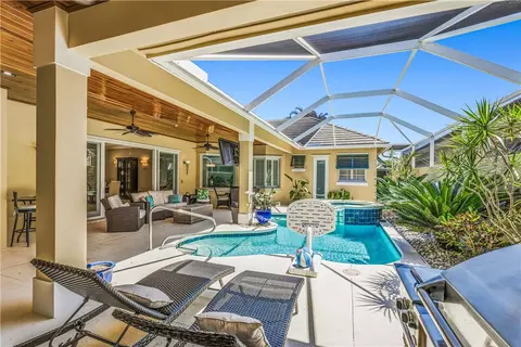 9140 Seasons Ter, Vero Beach, FL 32963