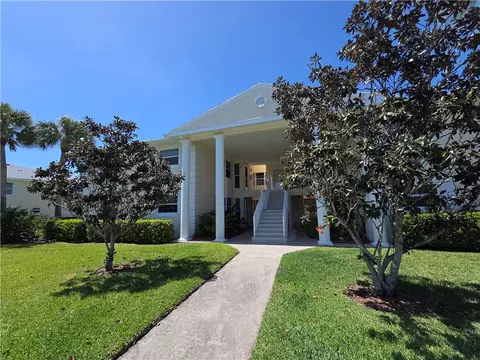 422 Grove Isle Cir #422, Vero Beach, FL 32962