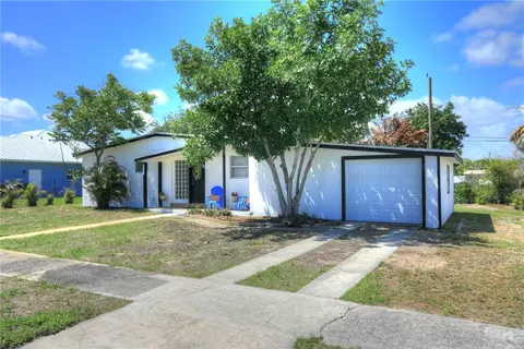 874 Dolores St, Sebastian, FL 32958
