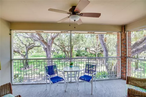 107 W Park Shores Cir #28W, Vero Beach, FL 32963