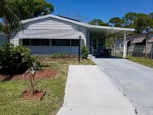 1331 Barefoot Cir, Micco, FL 32976