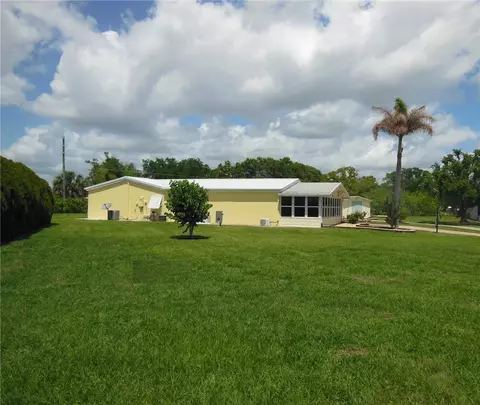 Exterior - 4281 SW 10th Ave, Okeechobee, FL 34974 photo 5 of 9