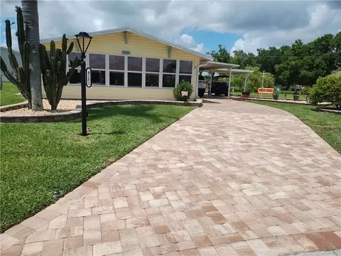 Exterior - 4281 SW 10th Ave, Okeechobee, FL 34974 photo 4 of 9