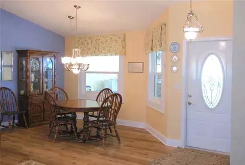 Dining - 4281 SW 10th Ave, Okeechobee, FL 34974 photo 1 of 2