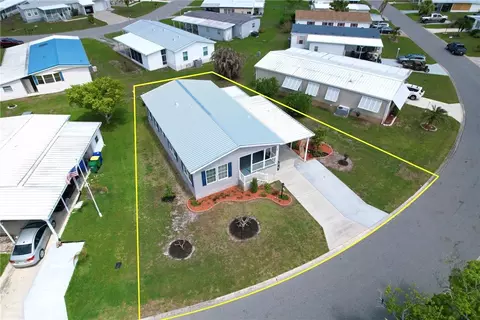 926 Oriole Cir, Barefoot Bay, FL 32976