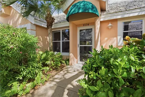 1334 Coral Park Ln #403, Vero Beach, FL 32963