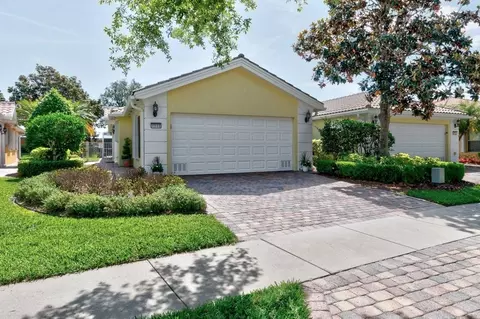 4949 Corsica Sq, Vero Beach, FL 32967