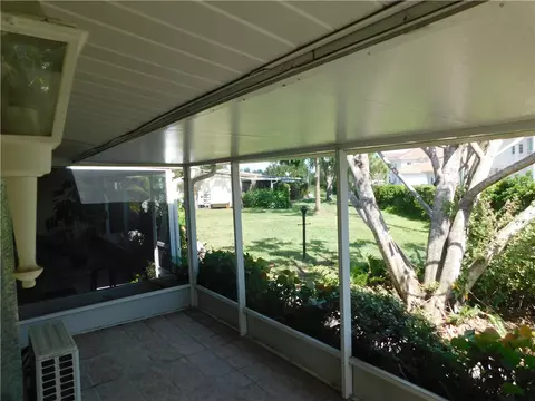 557 7th Pl #557, Vero Beach, FL 32962