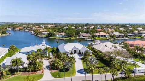 1806 Mooringline Dr, Vero Beach, FL 32963