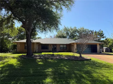 545 39th Ct, Vero Beach, FL 32968