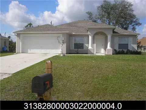 8945 103rd Ave, Vero Beach, FL 32967