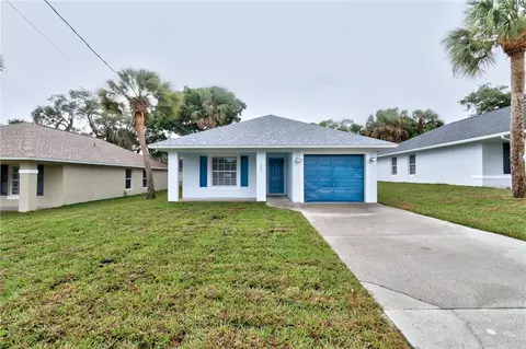 231 12th St SW, Vero Beach, FL 32962