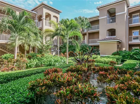 5025 Fairways Cir #B209, Vero Beach, FL 32967
