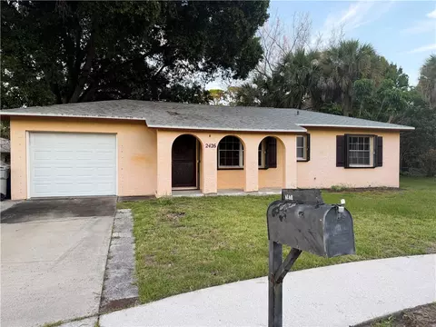 2426 4th Pl, Vero Beach, FL 32962